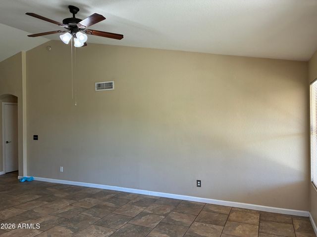 8981 W MARYLAND Avenue, Glendale, AZ 85305