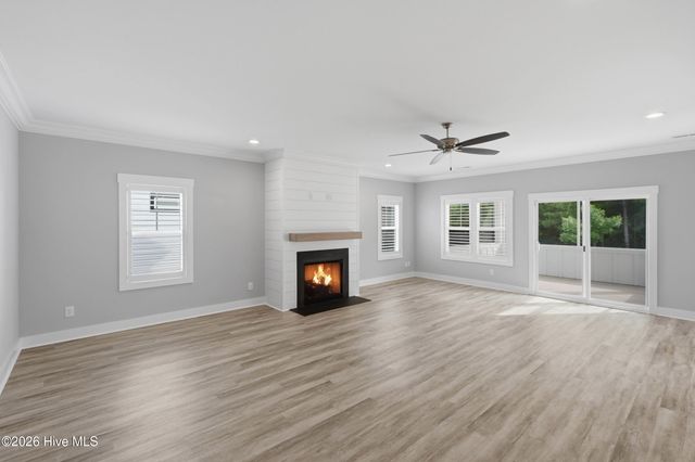 531 Moss Lake Lane, Holly Ridge, NC 28445