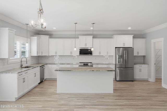 531 Moss Lake Lane, Holly Ridge, NC 28445