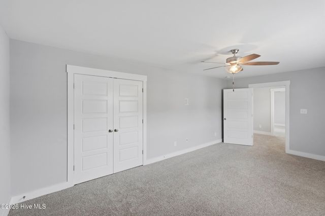531 Moss Lake Lane, Holly Ridge, NC 28445