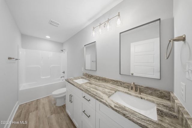 531 Moss Lake Lane, Holly Ridge, NC 28445