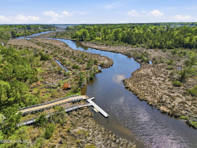 531 Moss Lake Lane, Holly Ridge, NC 28445