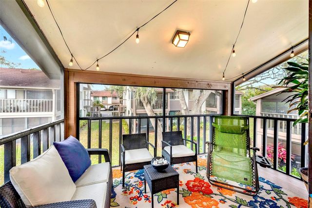 511 LONGFELLOW COURT D, Safety Harbor, FL 34695