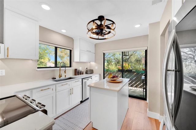 511 LONGFELLOW COURT D, Safety Harbor, FL 34695