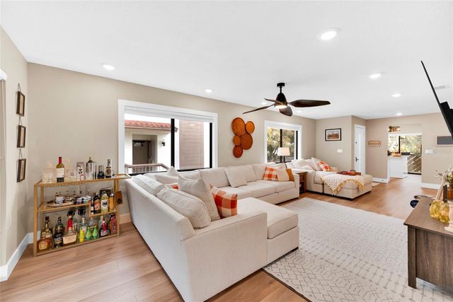 511 LONGFELLOW COURT D, Safety Harbor, FL 34695