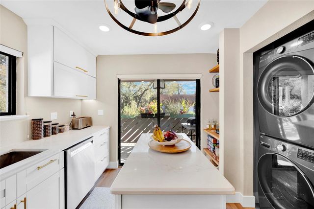 511 LONGFELLOW COURT D, Safety Harbor, FL 34695