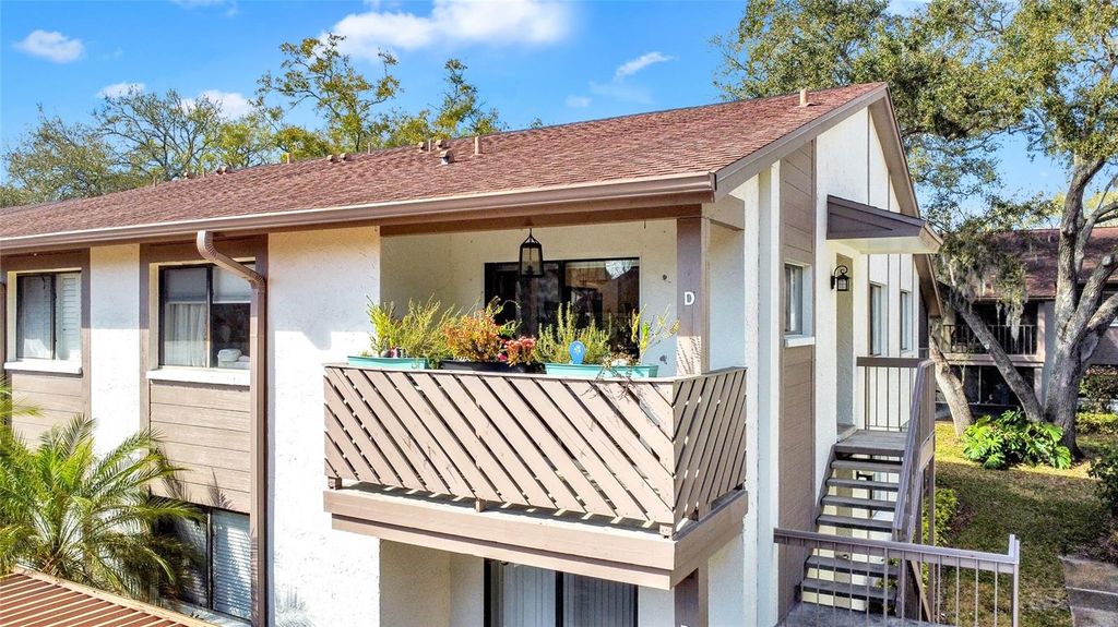 511 LONGFELLOW COURT D, Safety Harbor, FL 34695