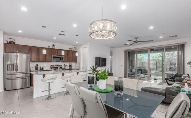 13206 W RED RANGE Way, Peoria, AZ 85383