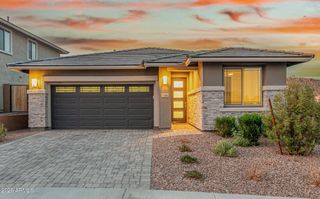 13206 W RED RANGE Way, Peoria, AZ 85383