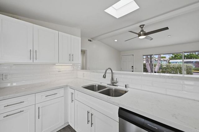 648 Cocapah, Vista, CA 92083
