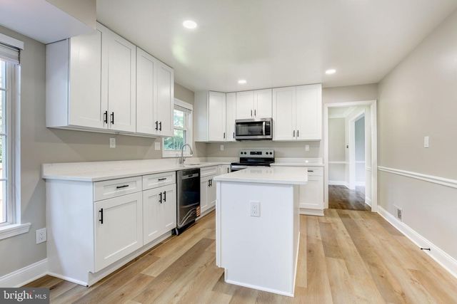 8736 FALLS CHAPEL WAY, Potomac, MD 20854