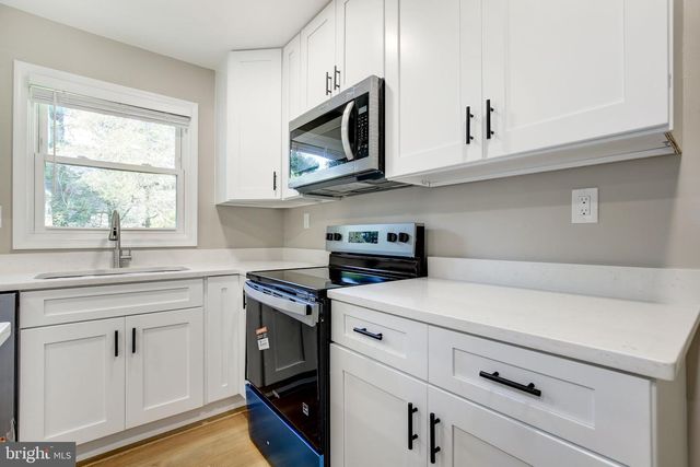 8736 FALLS CHAPEL WAY, Potomac, MD 20854