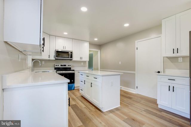 8736 FALLS CHAPEL WAY, Potomac, MD 20854