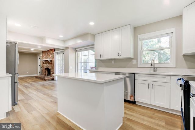 8736 FALLS CHAPEL WAY, Potomac, MD 20854