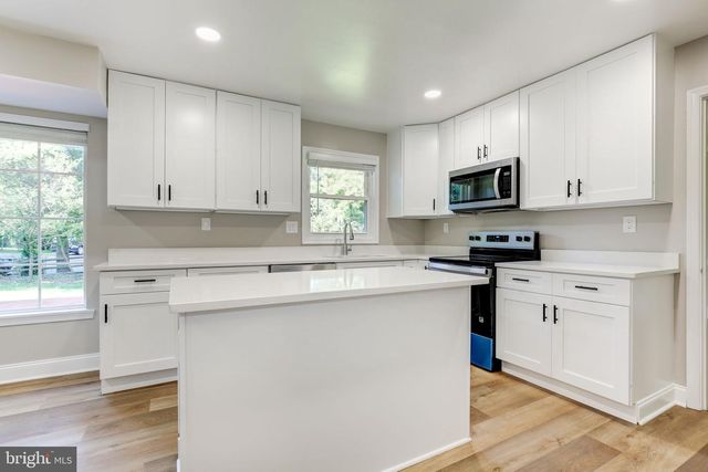 8736 FALLS CHAPEL WAY, Potomac, MD 20854