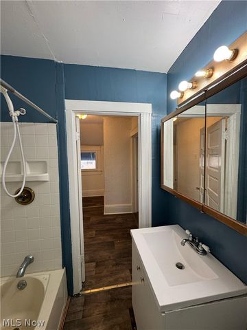 117 Kent Court, Akron, OH 44305