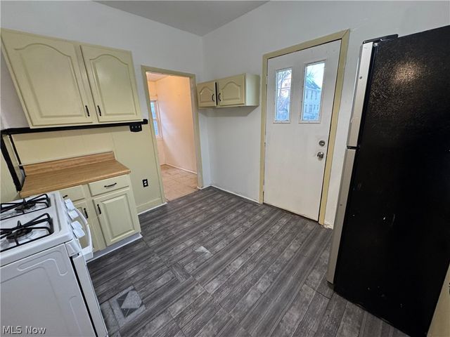 117 Kent Court, Akron, OH 44305