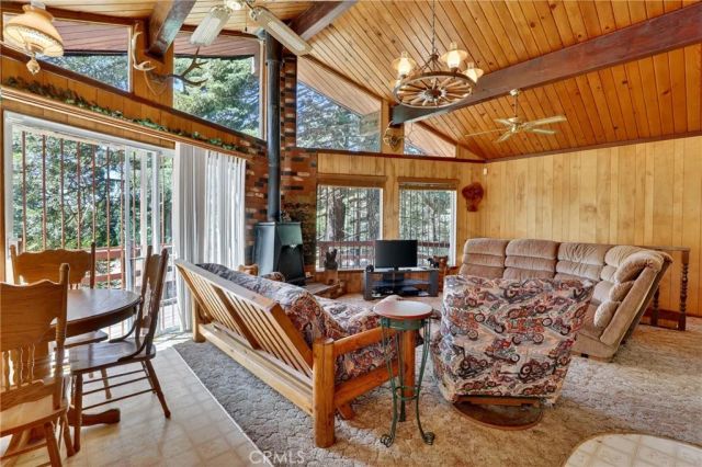 858 Poe Court, Lake Arrowhead, CA 92352