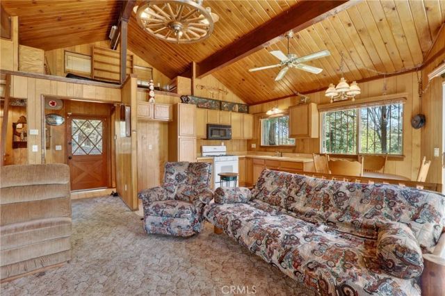 858 Poe Court, Lake Arrowhead, CA 92352