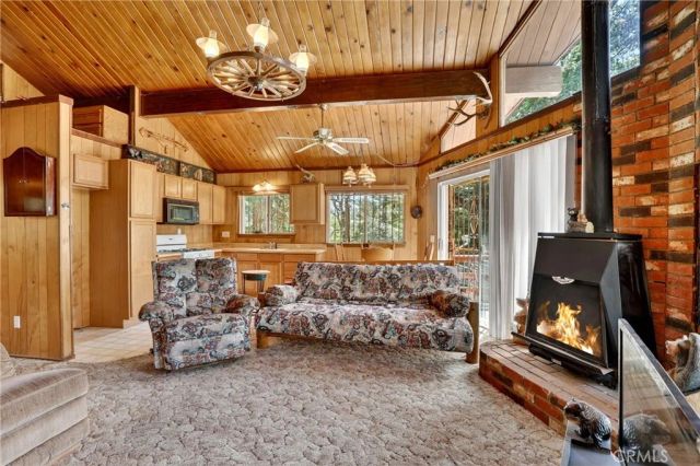 858 Poe Court, Lake Arrowhead, CA 92352