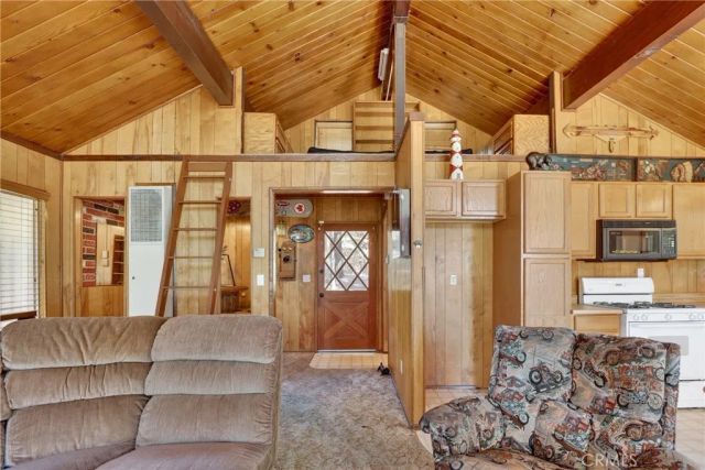 858 Poe Court, Lake Arrowhead, CA 92352