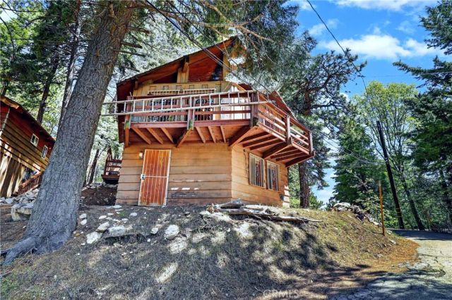 858 Poe Court, Lake Arrowhead, CA 92352