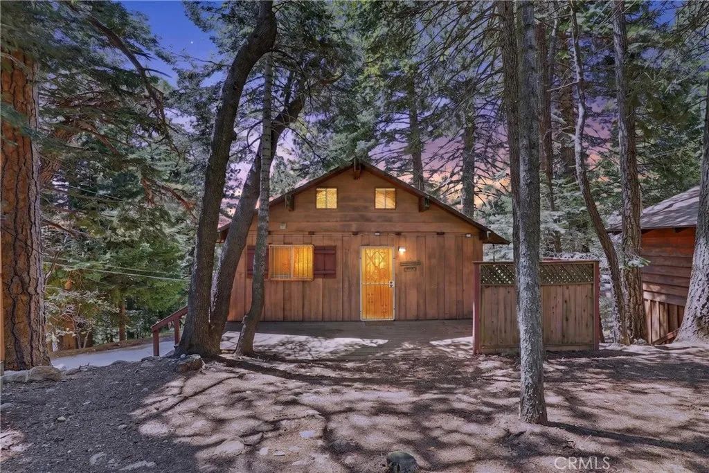 858 Poe Court, Lake Arrowhead, CA 92352