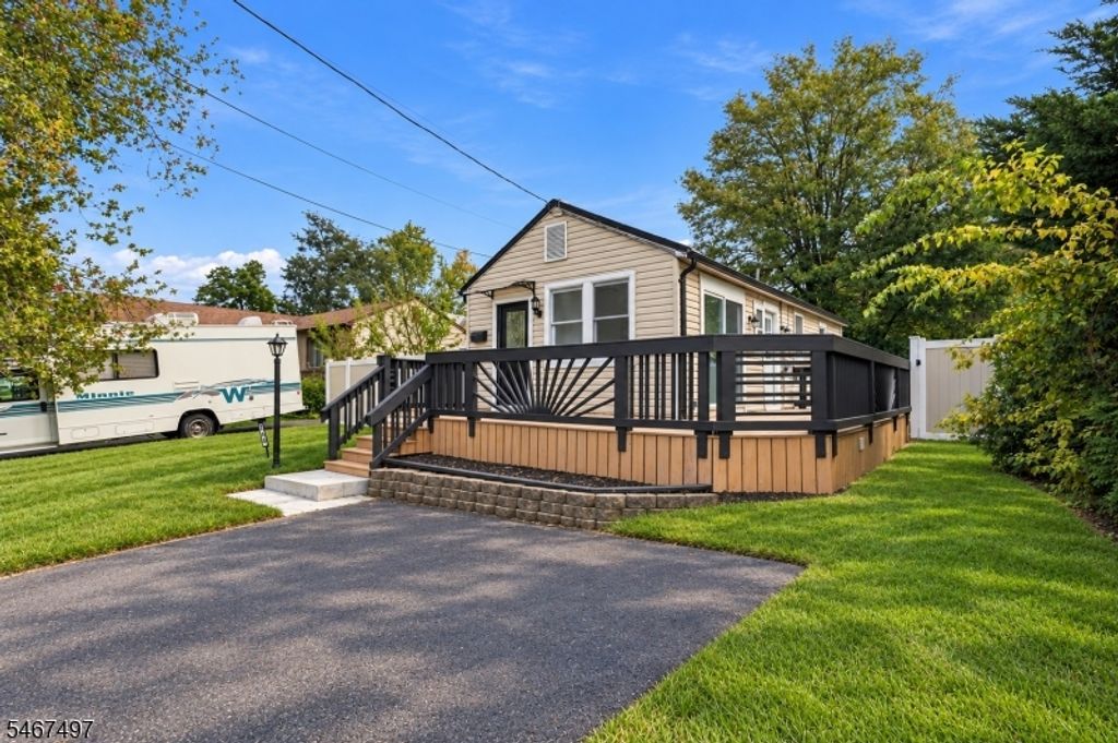 250 Brookside Ave, Old Bridge Twp., NJ 08879 — photo 2