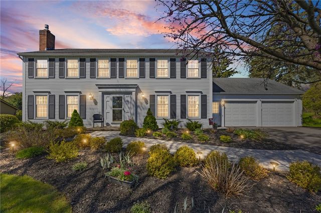 14 Summit Oaks, Pittsford, NY 14534