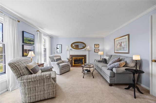 14 Summit Oaks, Pittsford, NY 14534