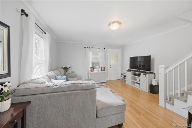 490 Carol Place, Pelham, NY 10803