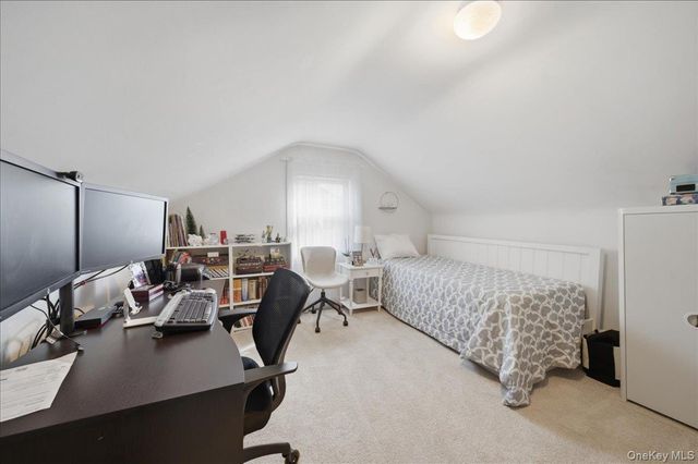 490 Carol Place, Pelham, NY 10803