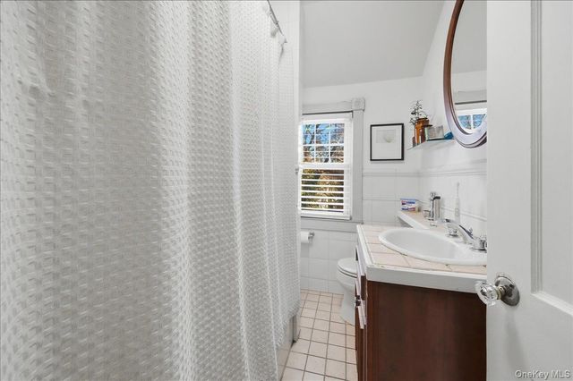 490 Carol Place, Pelham, NY 10803