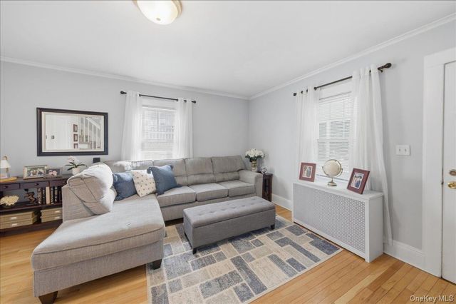 490 Carol Place, Pelham, NY 10803