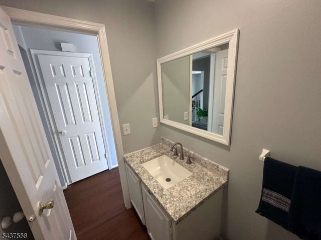 39 Overlook Dr 39, Independence Twp., NJ 07840