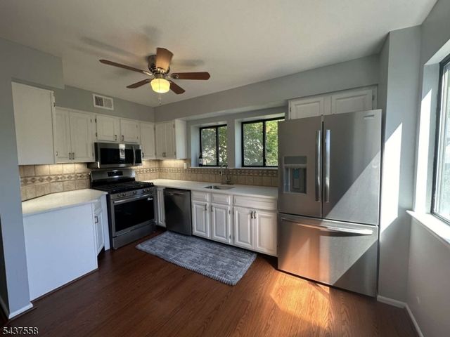 39 Overlook Dr 39, Independence Twp., NJ 07840