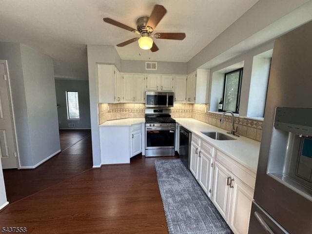 39 Overlook Dr 39, Independence Twp., NJ 07840