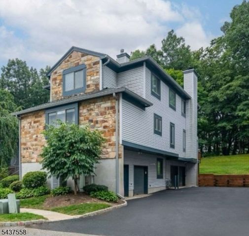 39 Overlook Dr 39, Independence Twp., NJ 07840