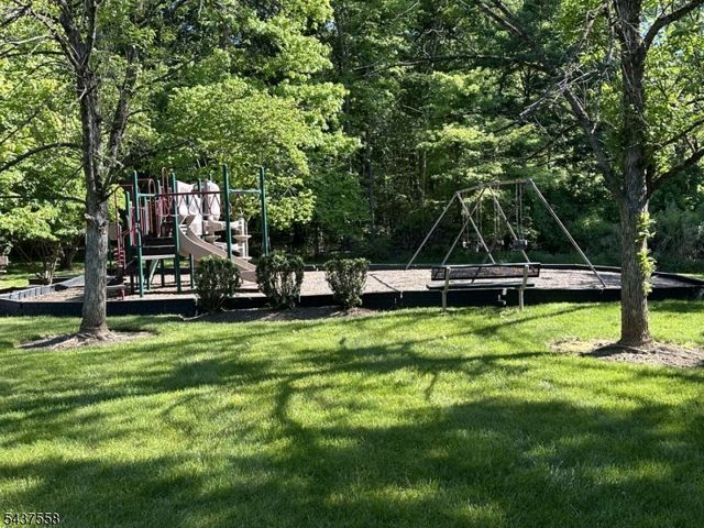 39 Overlook Dr 39, Independence Twp., NJ 07840