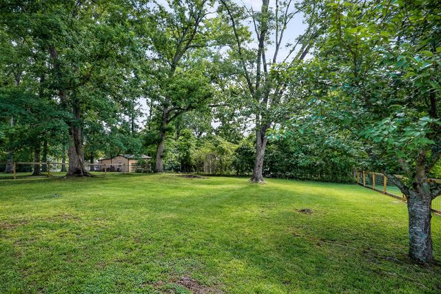317 Lakeshore Dr, Mcminnville, TN 37110