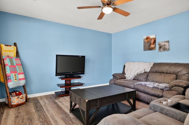 317 Lakeshore Dr, Mcminnville, TN 37110