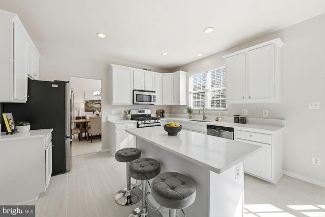 105 MEADOWBROOK CT SW, Leesburg, VA 20175