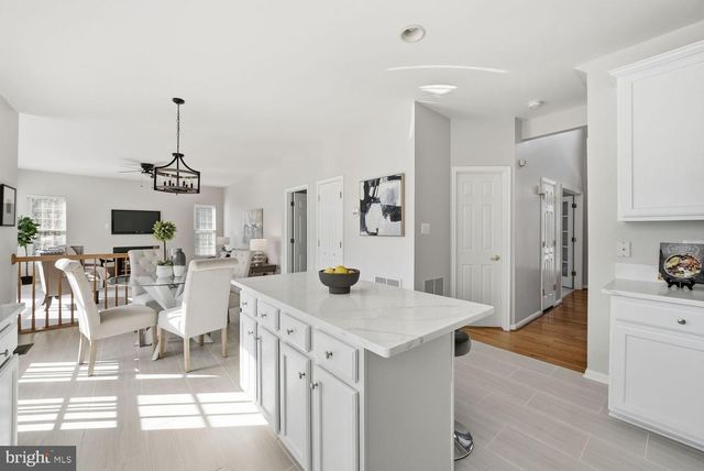 105 MEADOWBROOK CT SW, Leesburg, VA 20175