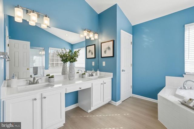 105 MEADOWBROOK CT SW, Leesburg, VA 20175