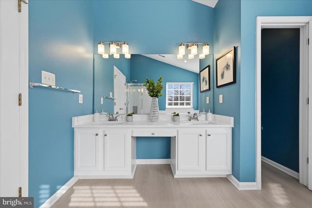 105 MEADOWBROOK CT SW, Leesburg, VA 20175