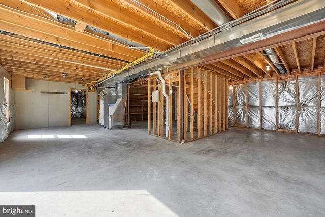 105 MEADOWBROOK CT SW, Leesburg, VA 20175