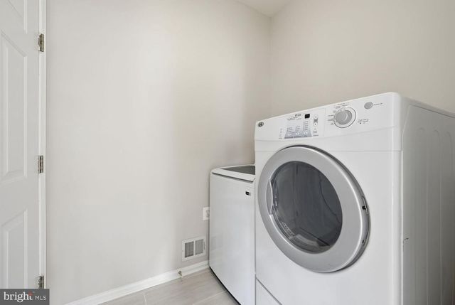 105 MEADOWBROOK CT SW, Leesburg, VA 20175