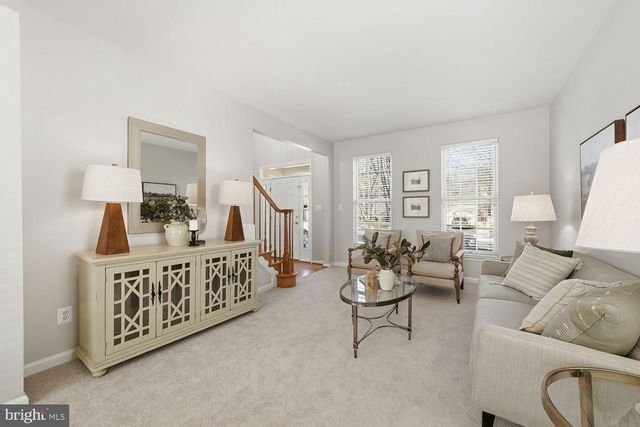 105 MEADOWBROOK CT SW, Leesburg, VA 20175