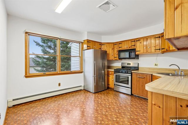 488 Cedar Lane, Paramus, NJ 07652