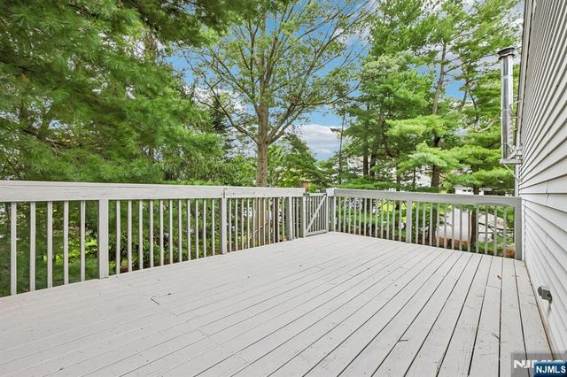 488 Cedar Lane, Paramus, NJ 07652